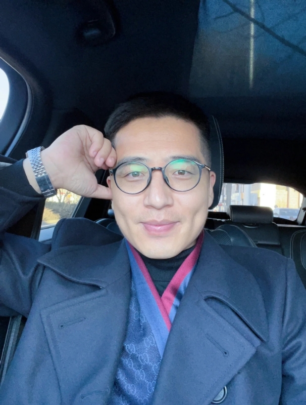 只为与你相遇的第二张照片--泰州闪婚服务中心